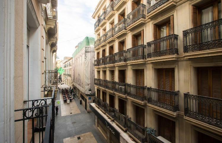 Appartement Beautiful Loft In Old Town à Alicante Extérieur photo